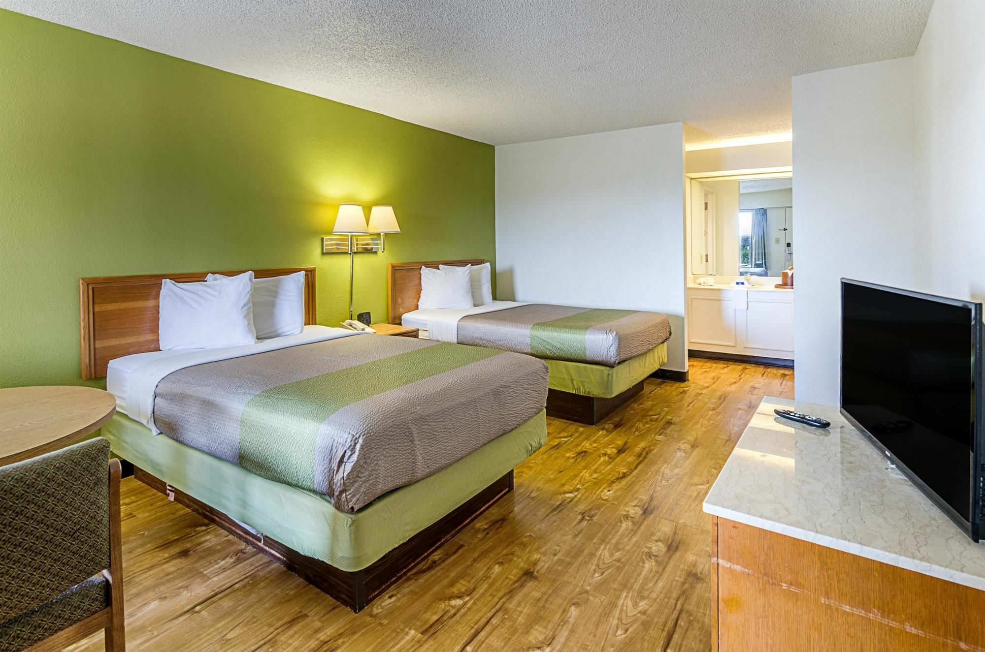 Hotel 6-roanoke, Va Roanoke