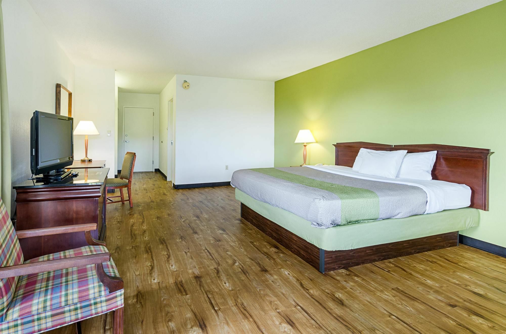 Hotel 6-roanoke, Va Roanoke